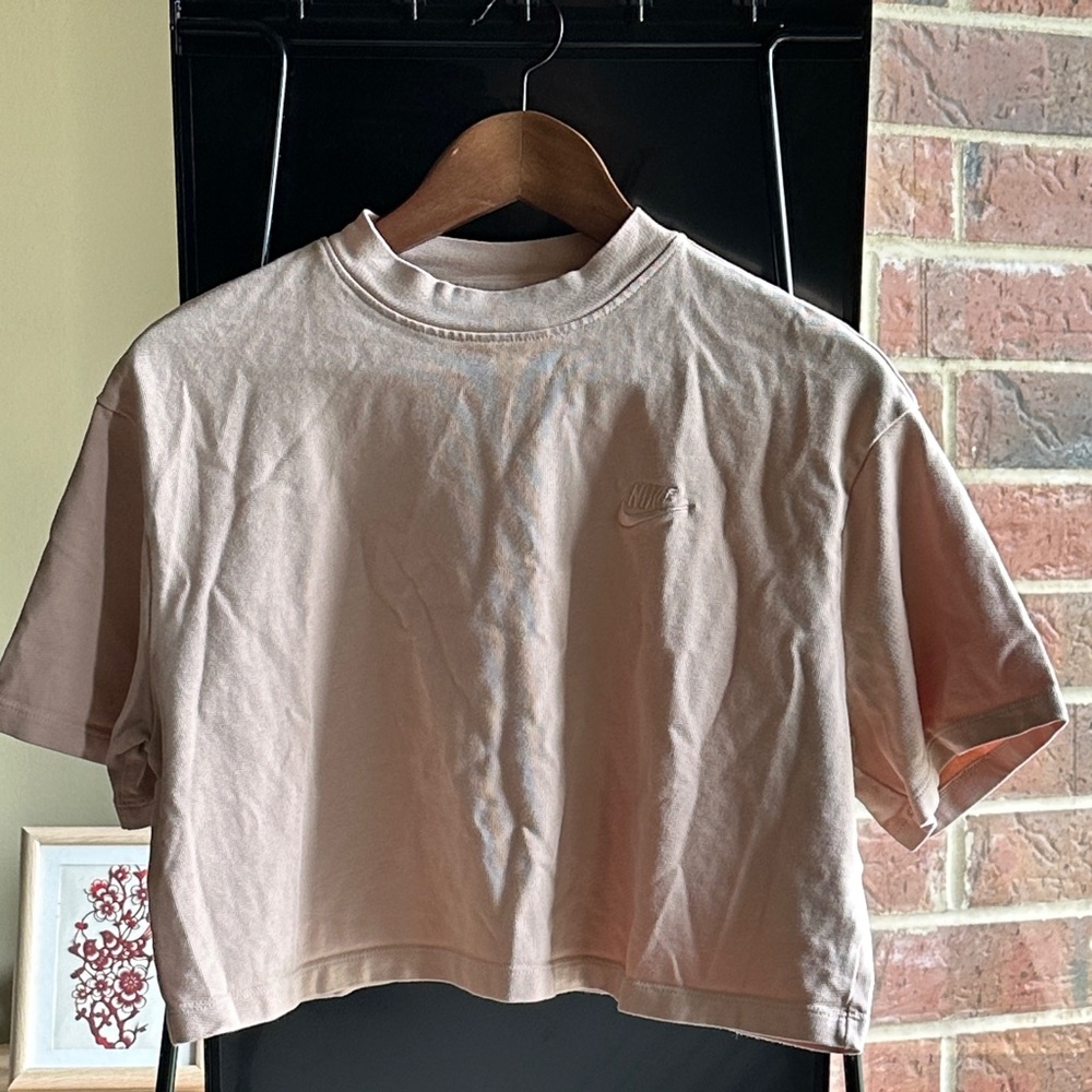 Nike Women's Beigh Crop Top